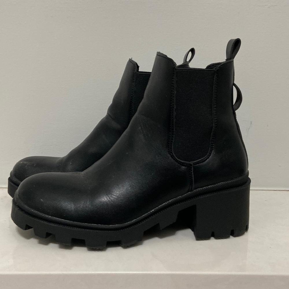 SHEIN black Chelsea boots